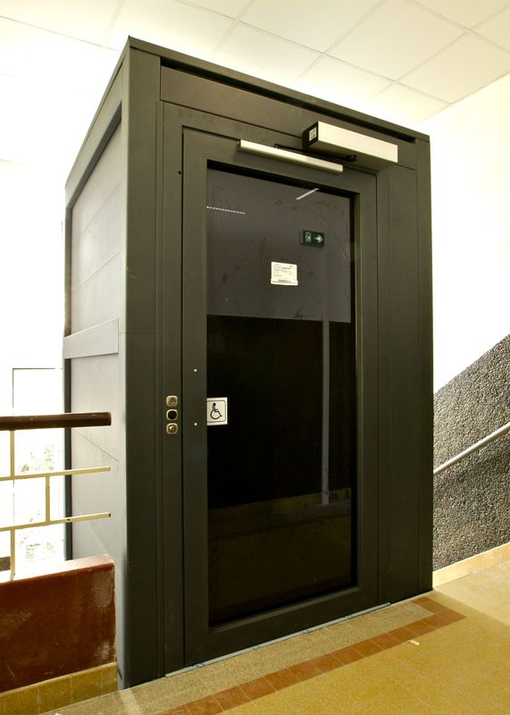 installateur d'ascenseur d'élévateur sur plusieurs étages à Toulouse