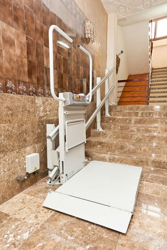 Installation de plateforme électrique pour escalier droit à Toulouse