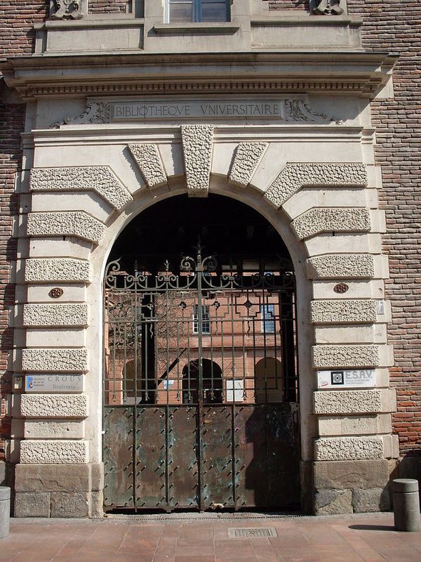 Remplacement de deux ascenseurs à TOULOUSE au CROUS