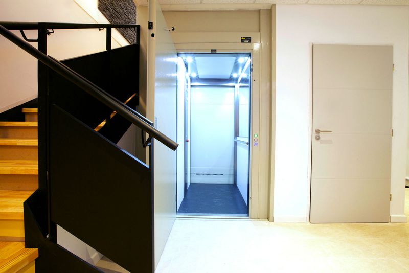 Professionnel de la maintenance d'élévateur sur Toulouse